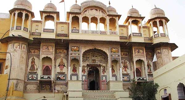 Golden Triangle Tour with Mandawa